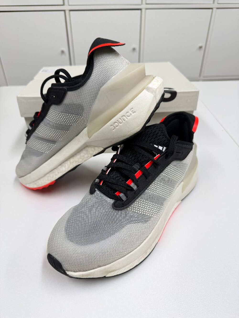 adidas Avryn Sneakers Grey Black Red - Men’s Size 7 / Women’s Size 8 with Box